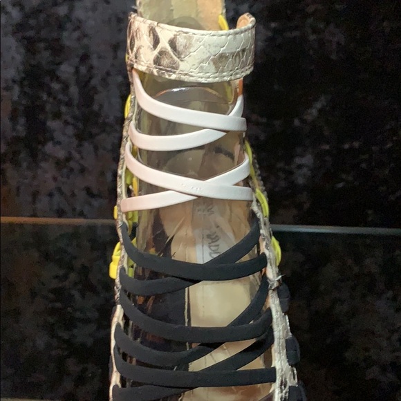 Steve Madden Sleik Sandals zip up Snakeskin 6 1/2 - Picture 15 of 16